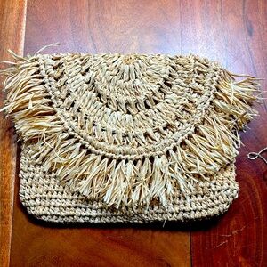 Mar y Sol raffia clutch!  Cute!